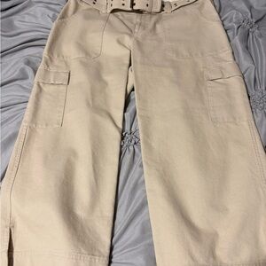 Liz Claiborne Women's Beige Capri Cargo Pants size 10.